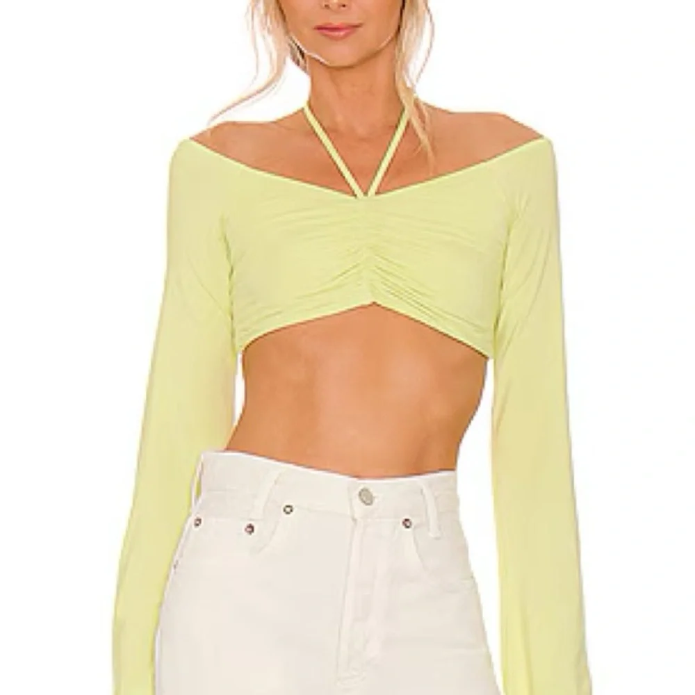 Revolve Set - Picture 3 of 5
